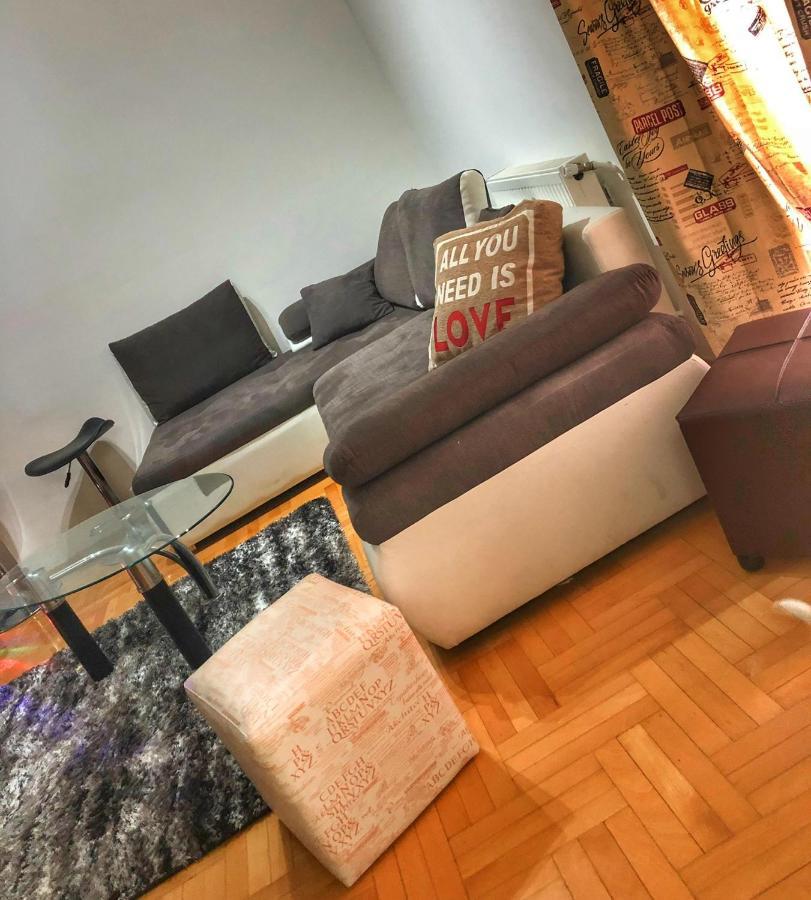 Apartments Near City Center Скопье Экстерьер фото