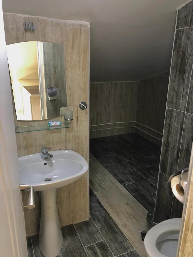 Apartments Near City Center Скопье Экстерьер фото