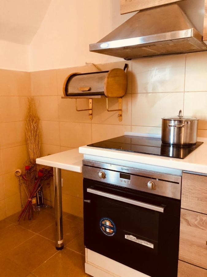 Apartments Near City Center Скопье Экстерьер фото