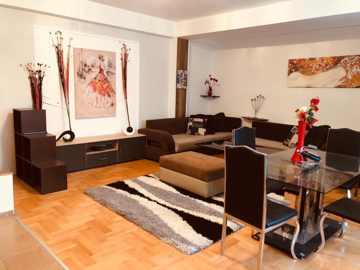 Apartments Near City Center Скопье Экстерьер фото